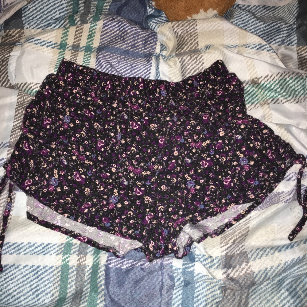 Forever 21 floral flowy shorts